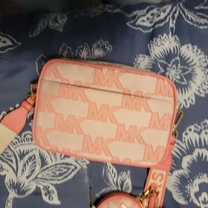 Michael kors cross body medium pink